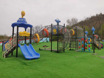 游乐设备：承载欢乐与成长的载体